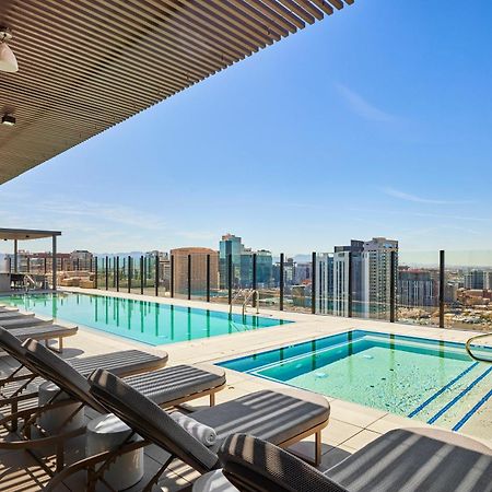 Global Luxury Suites At Downtown 凤凰城 外观 照片