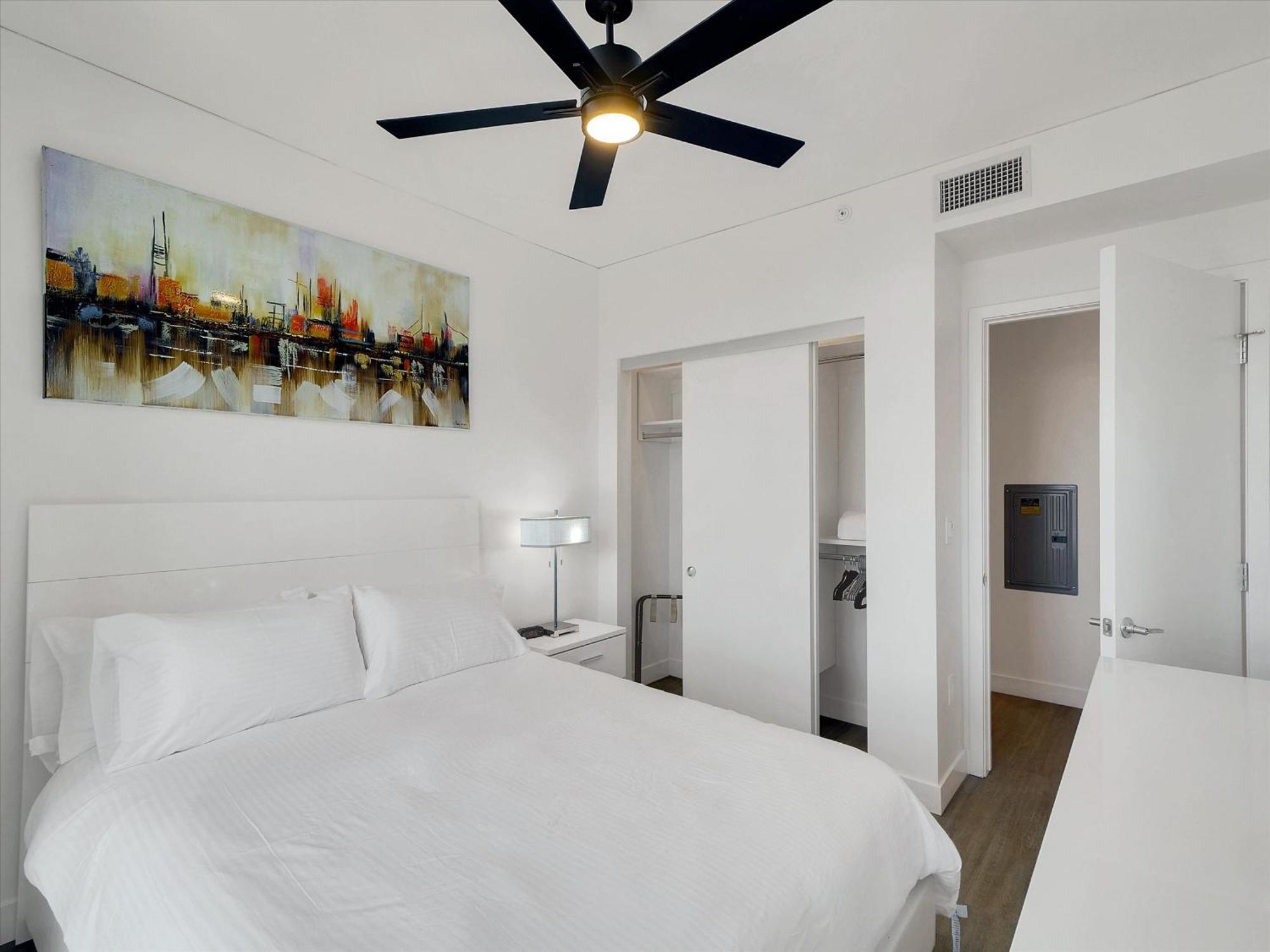 Global Luxury Suites At Downtown 凤凰城 外观 照片