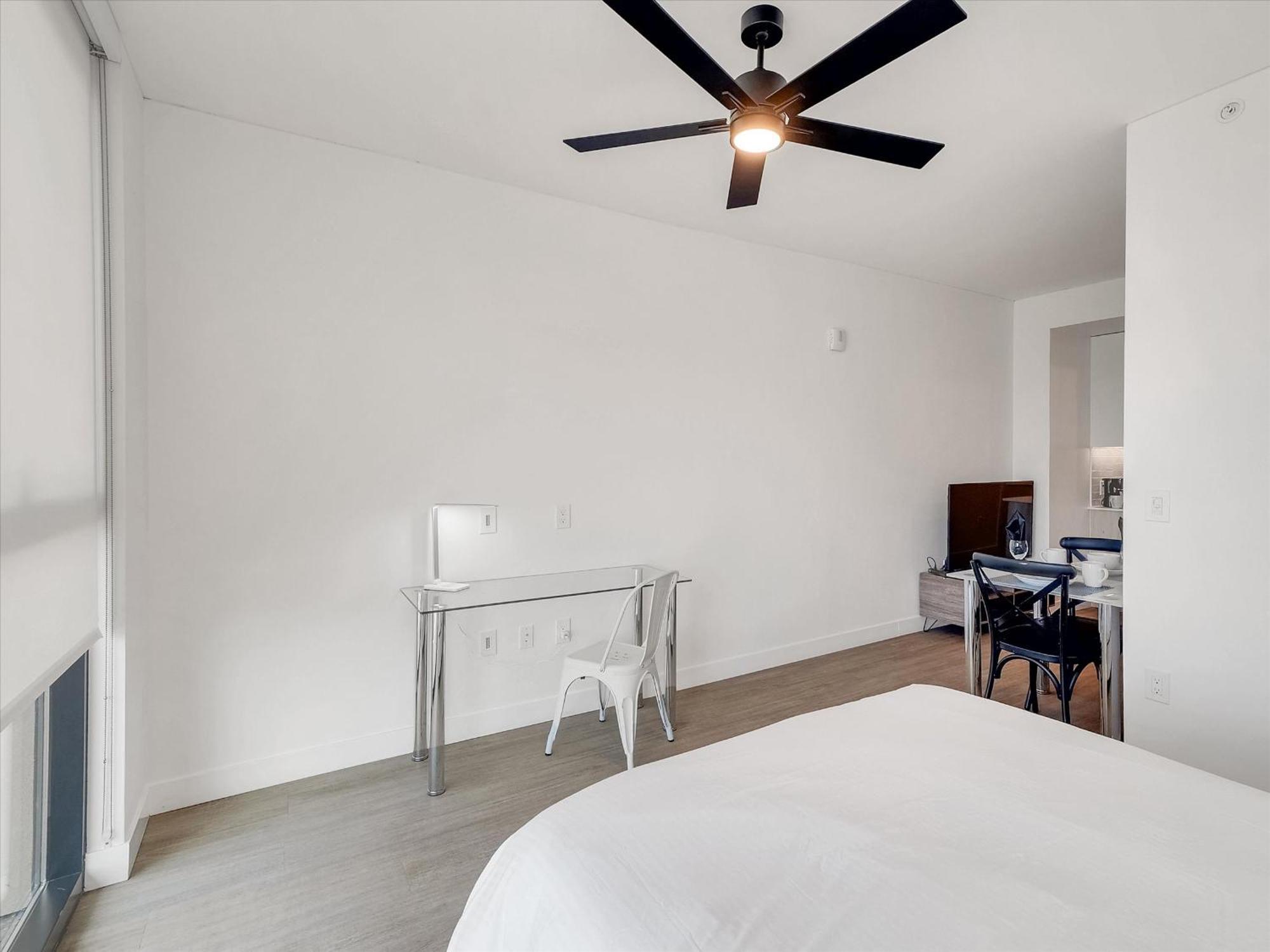 Global Luxury Suites At Downtown 凤凰城 外观 照片