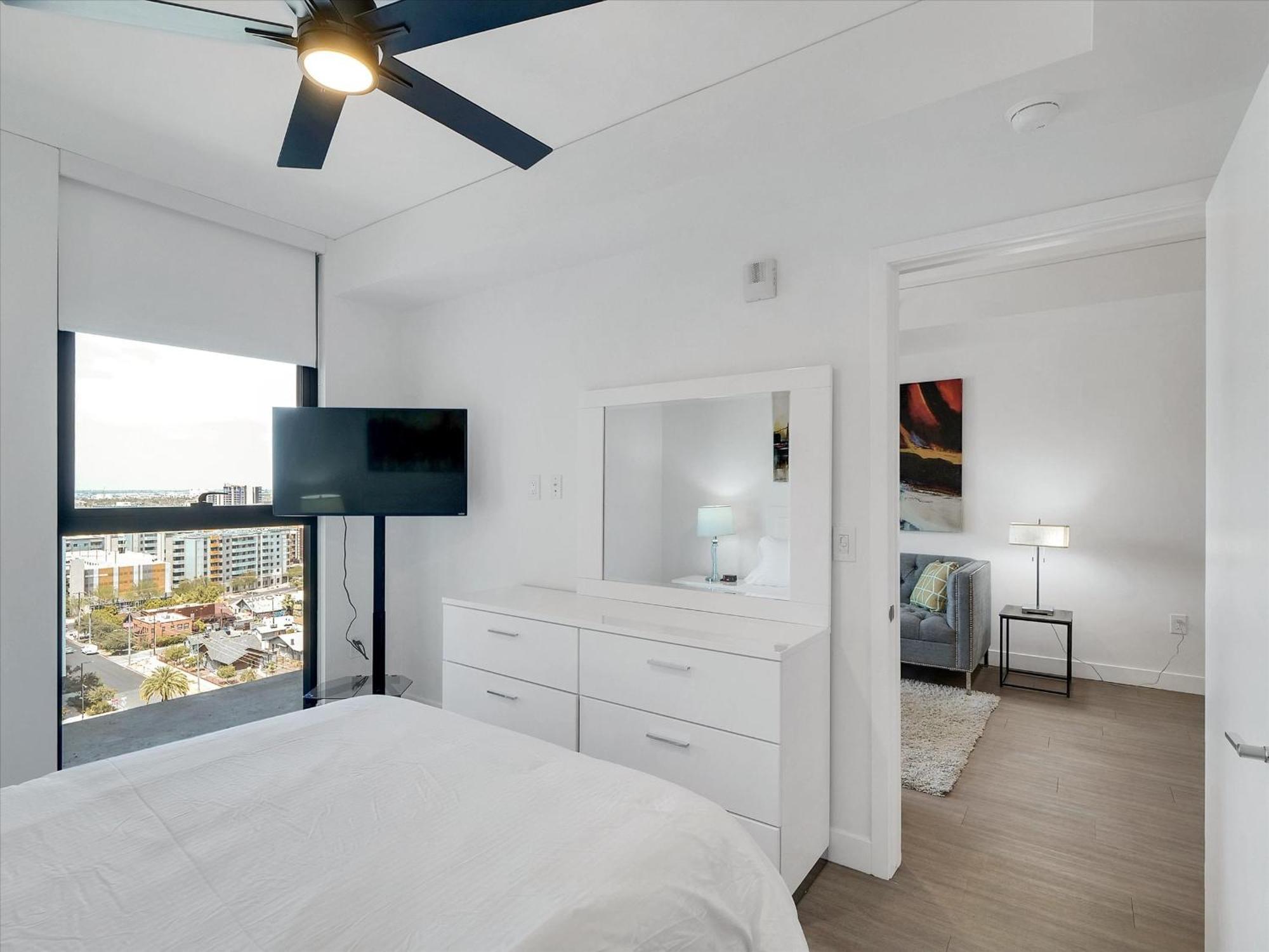 Global Luxury Suites At Downtown 凤凰城 外观 照片