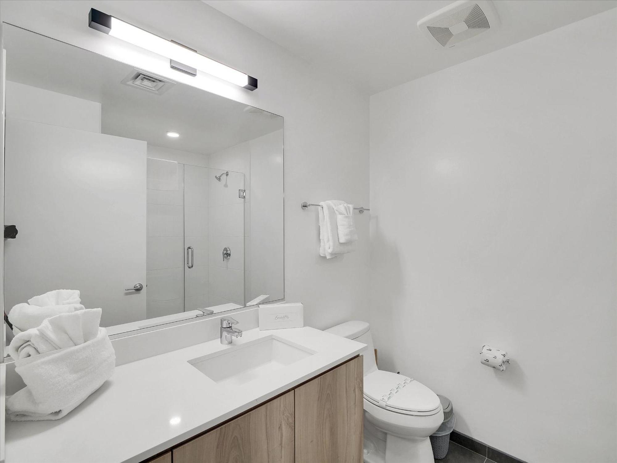 Global Luxury Suites At Downtown 凤凰城 外观 照片